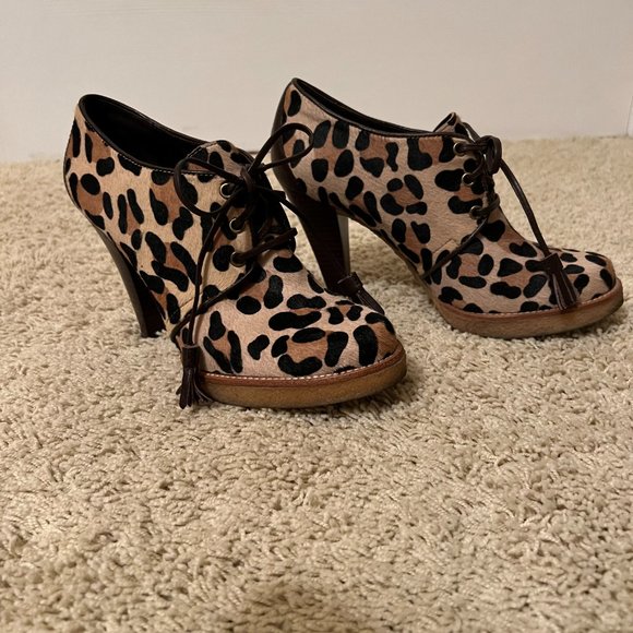 Coach Women's Size 8 shoe - Picture 2 of 6